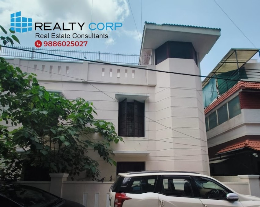 House For Sale In Benson Town