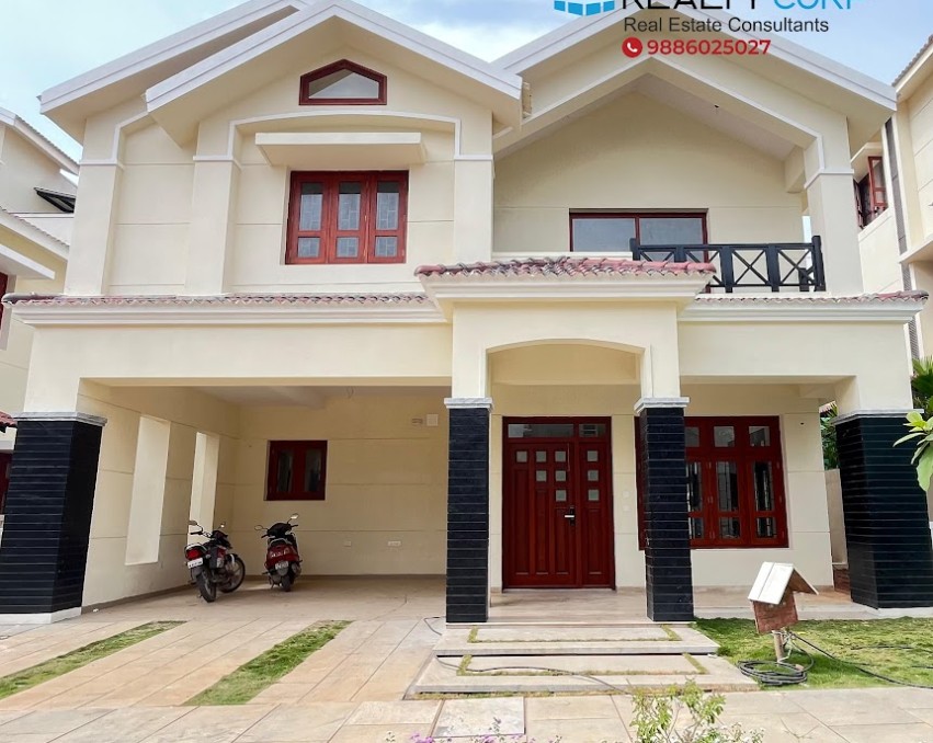 5BHK Villa For Sale In Nambiar Bellezea